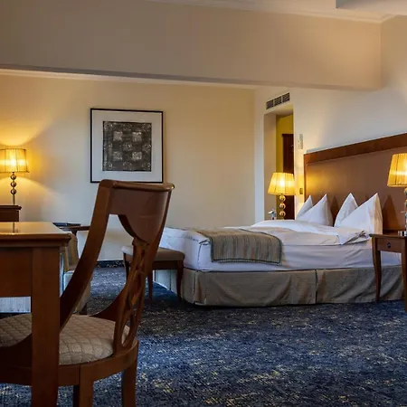 Hotel Primoretz Grand &