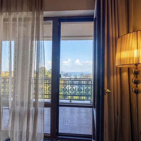 Hotel Primoretz Grand &