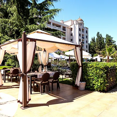 Hotel Primoretz Grand &