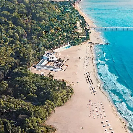 Hotel Primoretz Grand &